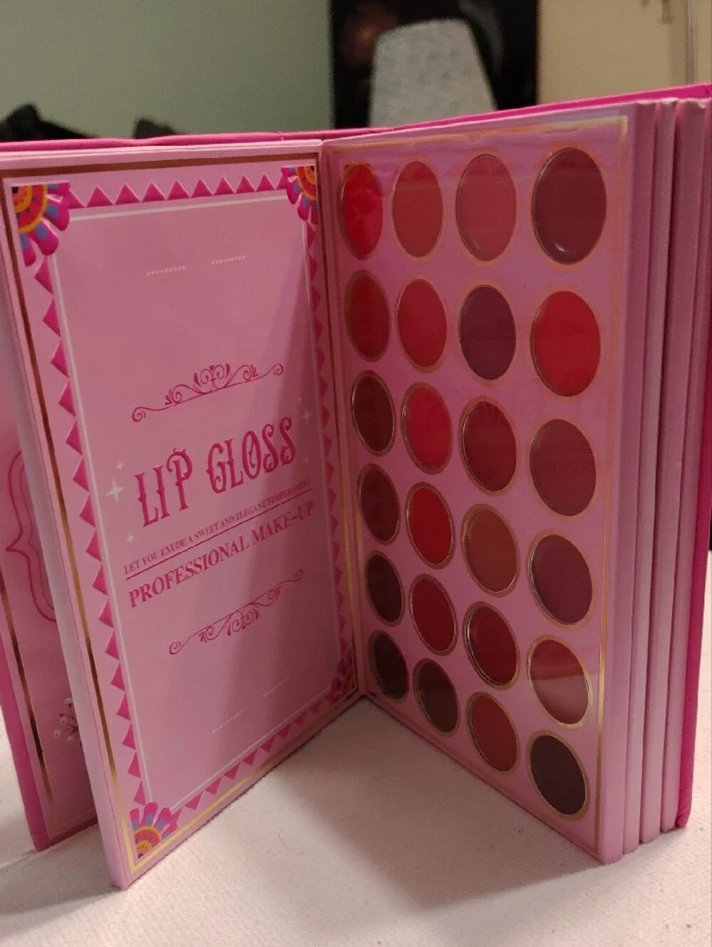 Girabella Pink Frida Kahlo 5-in-1 Makeup Kit Book